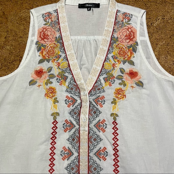 Andrée by Unit White Embroidered Sleeveless Linen Blend Top Sz S - Picture 10 of 14